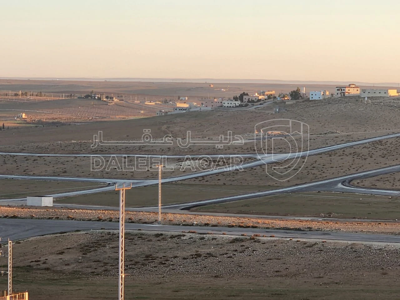أرض في عمان - الموقر - 15,000 دأ - صورة 1